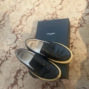 Ysl vegan 🐊 crocodile slip on loafers